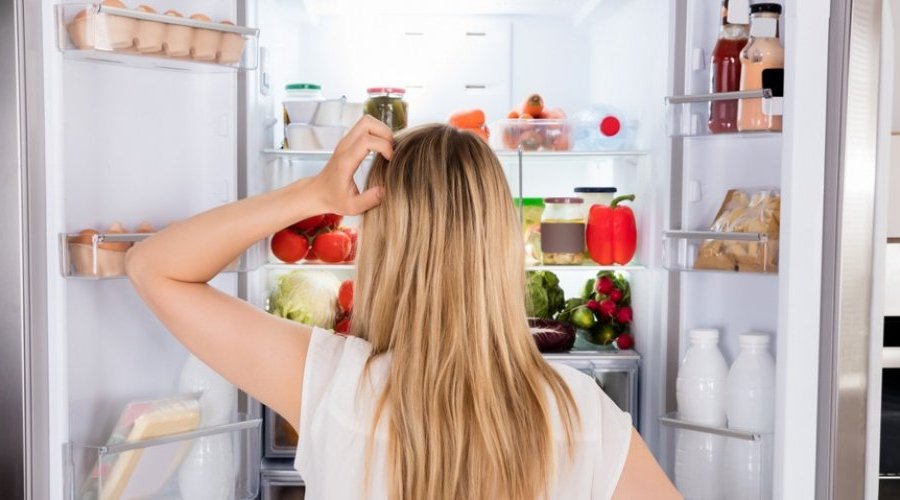 Что ни в коем случае нельзя делать с холодильником